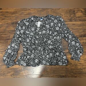 Old Navy XL Floral‎ Black and White Women's Top
